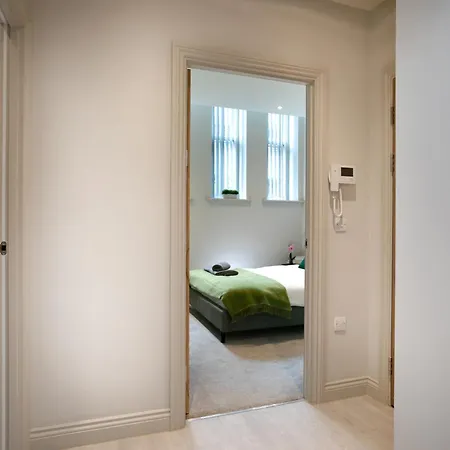 Apartment Apt 26, Stylish 1-br With Soothing Green Tones Leeds (West Yorkshire)