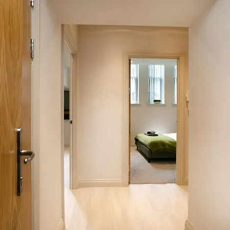Apt 26, Stylish 1-br With Soothing Green Tones Apartment *