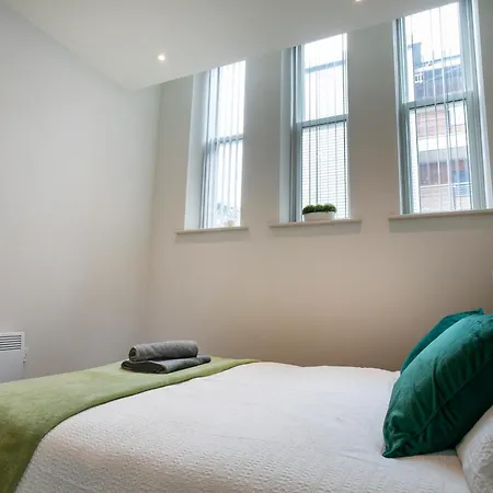Apt 26, Stylish 1-br With Soothing Green Tones