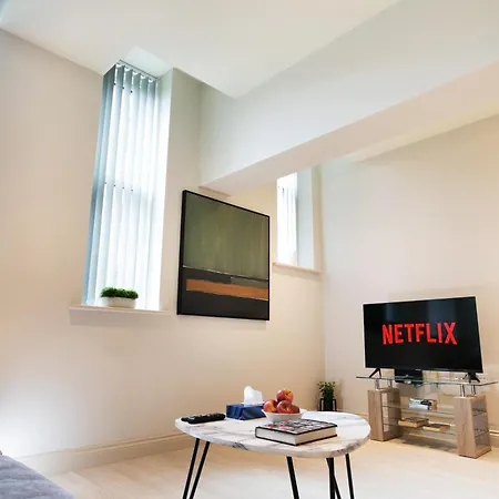 Apt 26, Stylish 1-br With Soothing Green Tones Apartment *